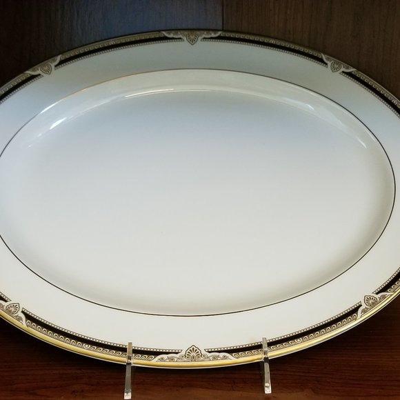 Royal Doulton Andover Large Oval Serving Platter English Fine Bone China - Picture 2 of 4